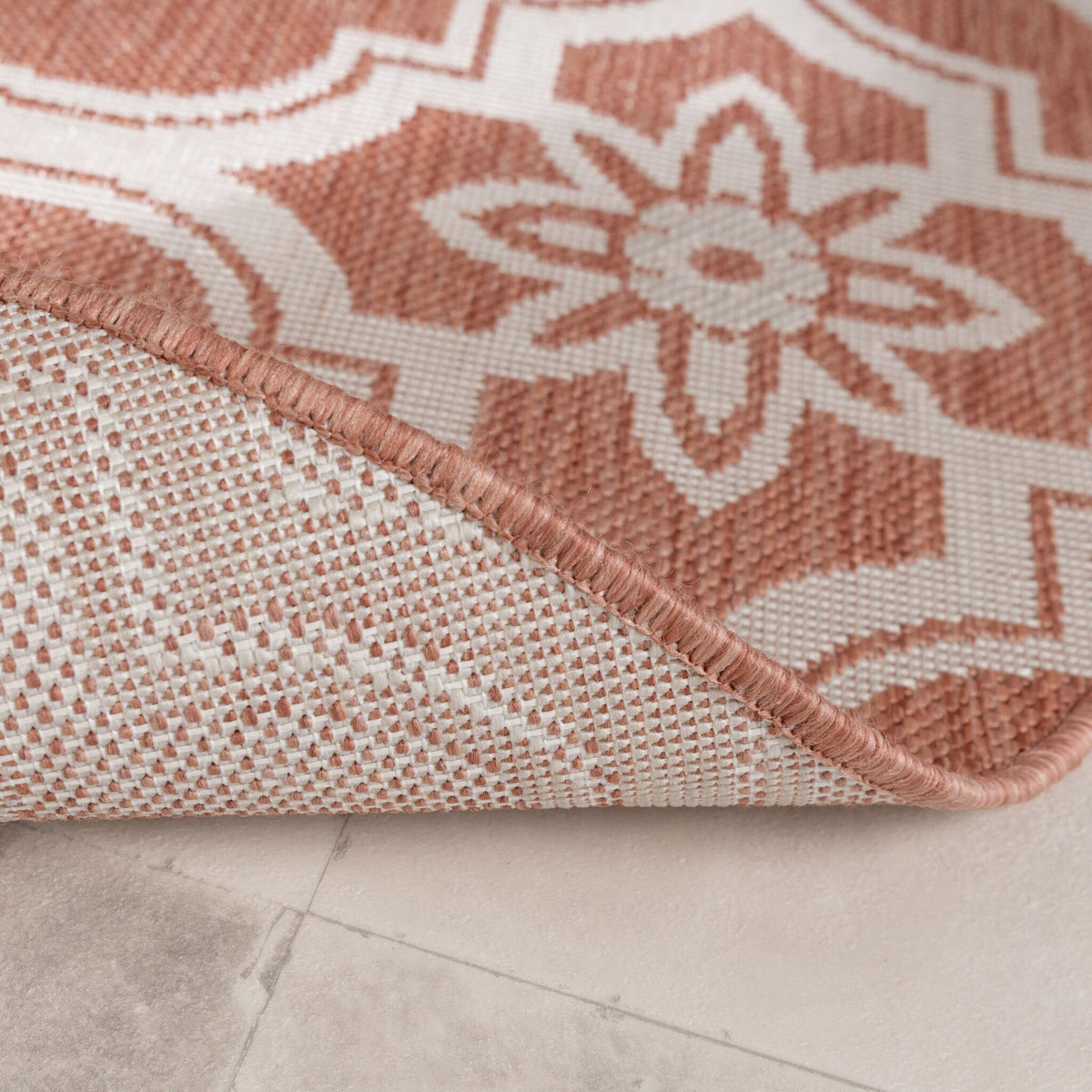 Round Outdoor Rug – Rio Flower Pink