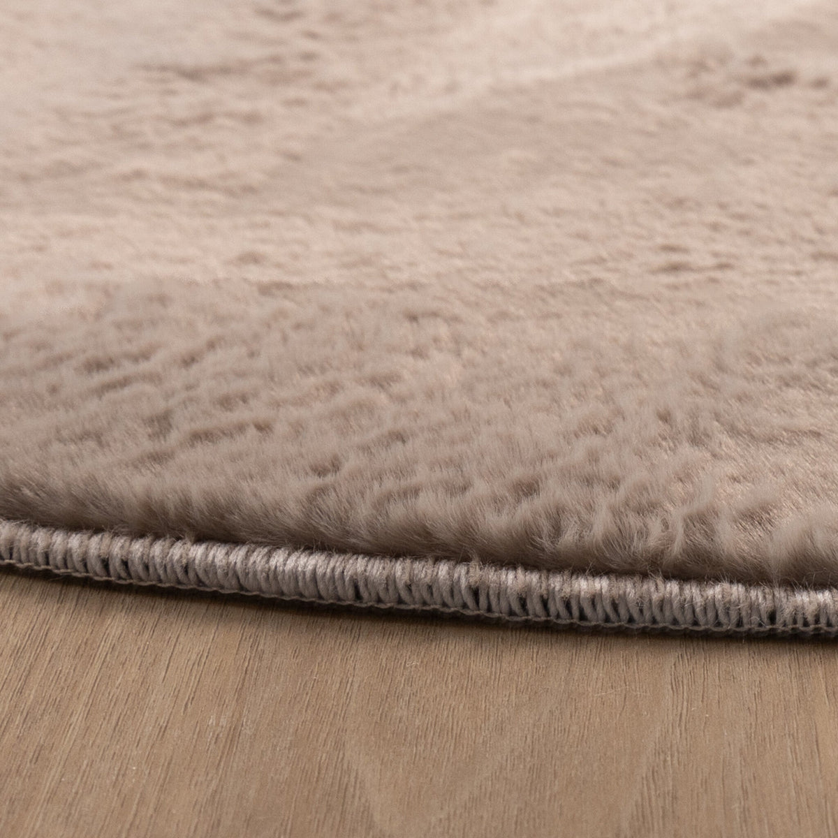 Oval low-pile rug - Cozy Taupe