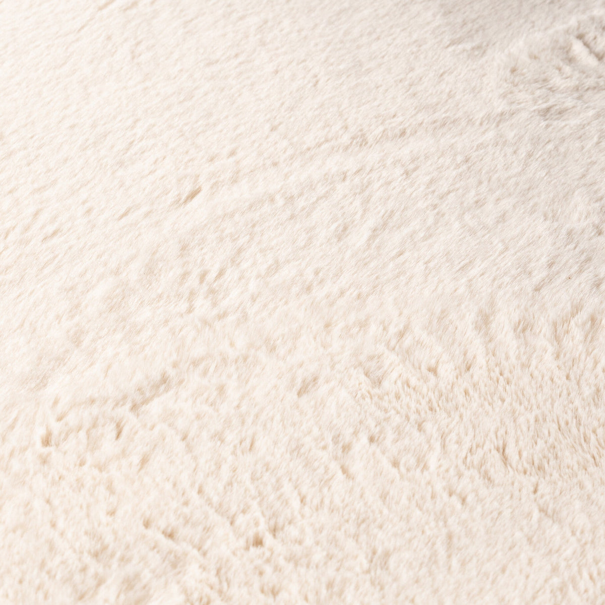 Oval Low-Pile Rug – Cozy Cream